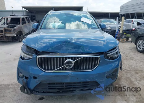 2023 Volvo Xc40 B5 Ultimate Bright Theme z USA, uszkodzony, nr VIN YV4L12UF8P2085671